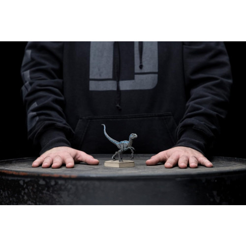 Velociraptor Blue A - Jurassic World - Icons - Iron Studios